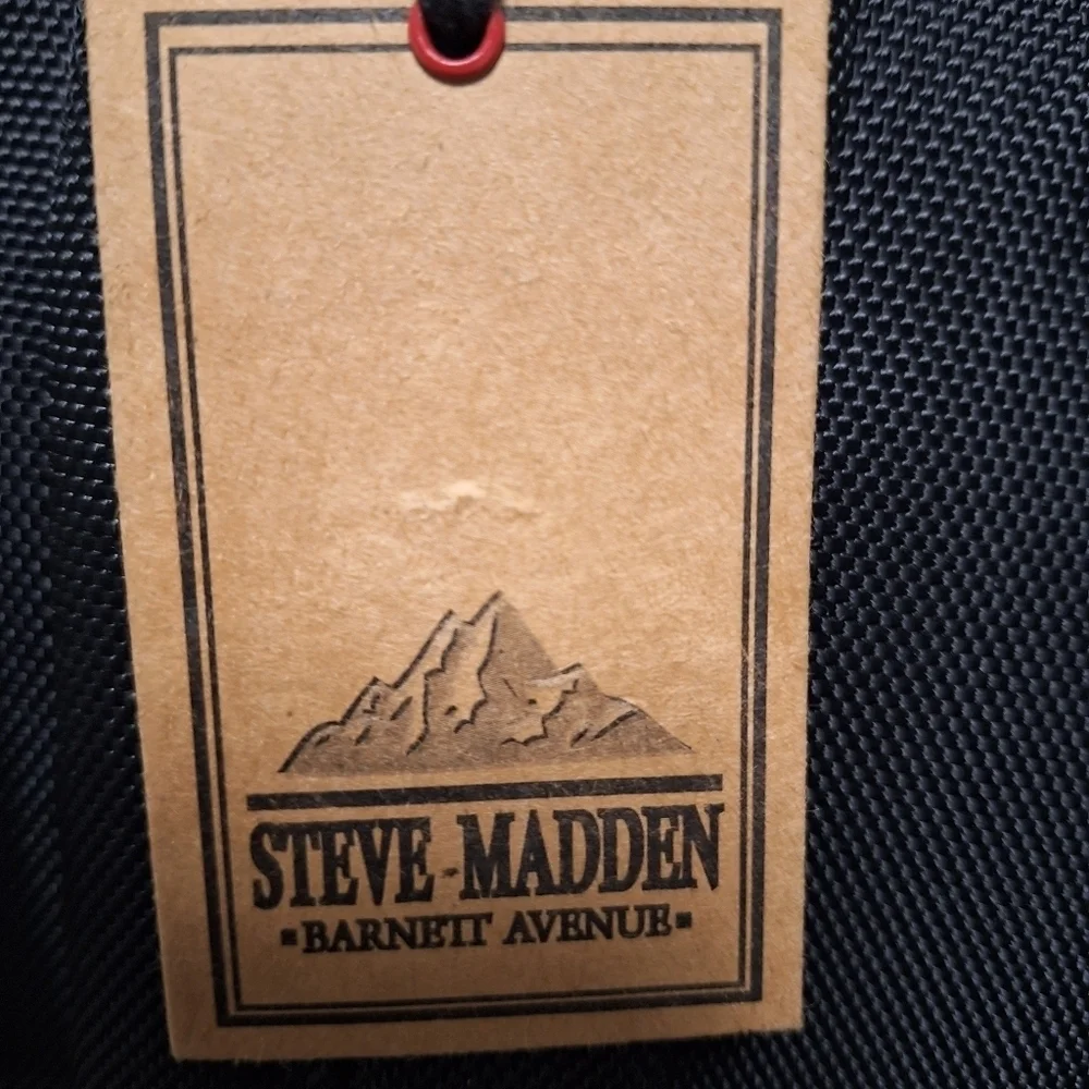 Steve Madden Black nylon Backpack. It's new with tags with no flaws. Carry-all
